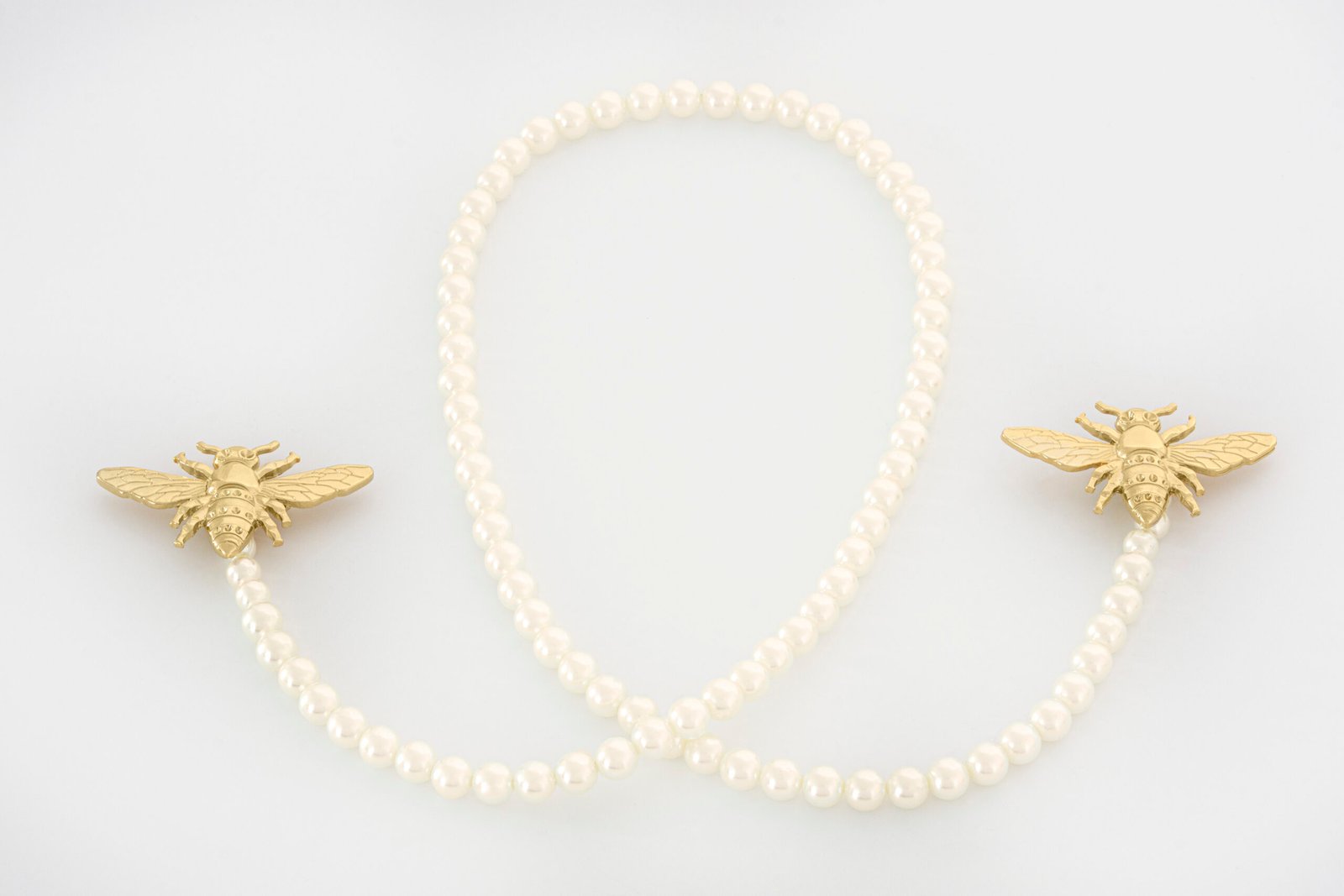 Two Bees 008 + Small pearls - Dorado