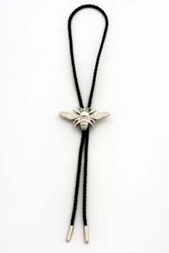 One Bee 003 + Leather Bolo Tie - Plateado